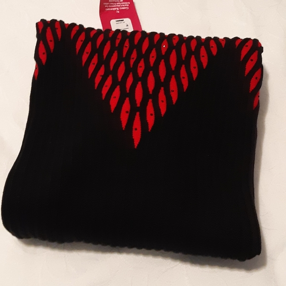 Woman's Short Jersey knit Dress, Long Sleeves, Red And Black Size Medium - Picture 11 of 14